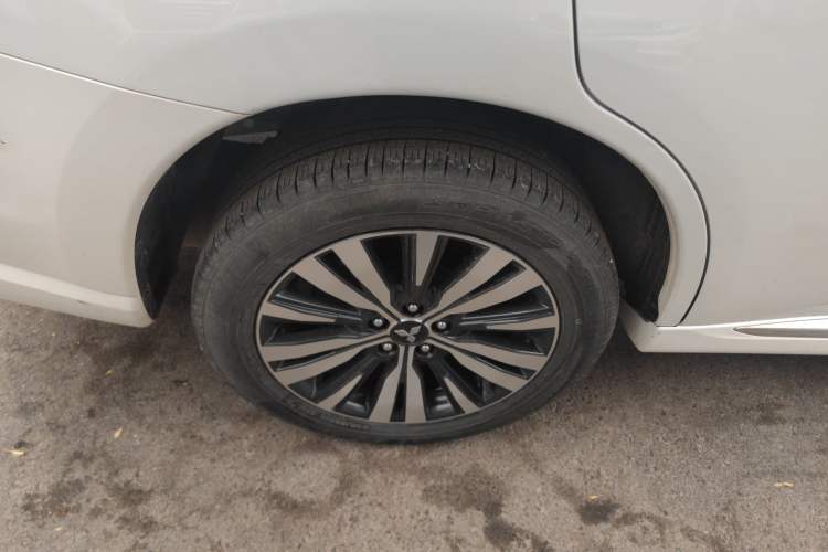 Used Mitsubishi Outlander 2021 Revised Version 2.0L Two-Wheel Drive Comfort Edition 5 Seats
