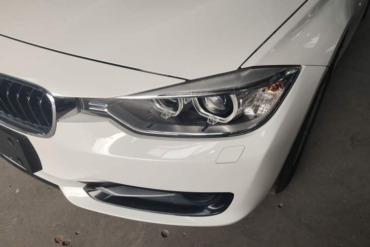 Used BMW 3 Series 2014 320i Sport Design Package
