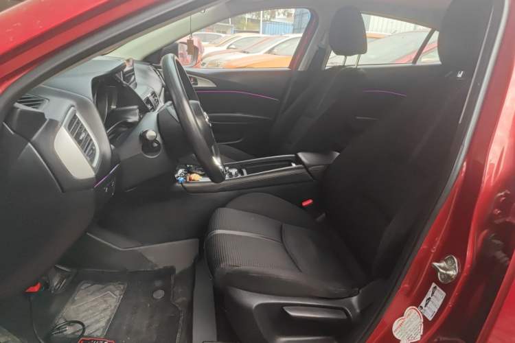Used Mazda Mazda 3 Axela 2017 Hatchback 1.5L Automatic Luxury Model Emission Standard China V
