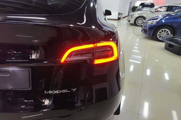 Used Tesla Model Y 2022 Rear-Wheel-Drive Version
