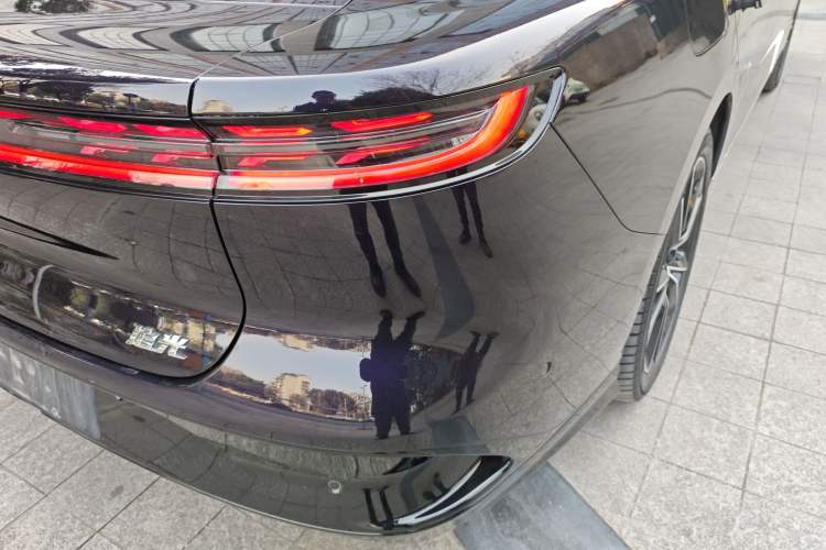 Used VOYAH PASSION 2024 PHEV Four-Wheel Drive Ultra-Long Range Flagship Model
