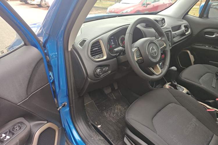 Used  Renegade 2017 180T Automatic High-Energy Version
