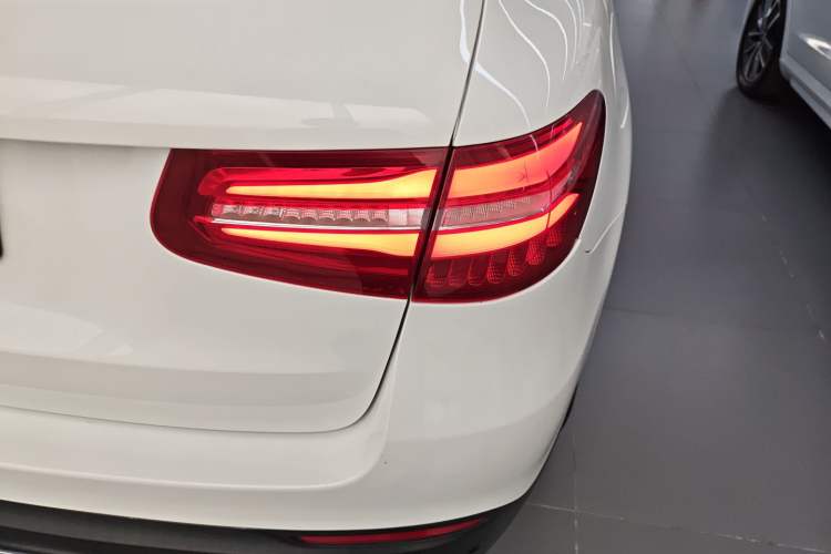 Used Mercedes-Benz GLC 2016 GLC 260 4MATIC Dynamic Edition
