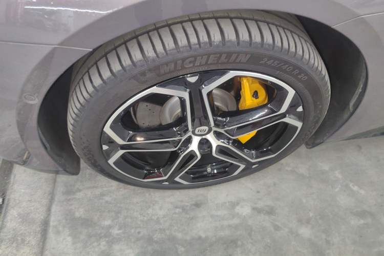 Used  SU7 2024 Rear-Drive Ultra-Long Range Advanced Pro-Level Intelligent Driving Version
