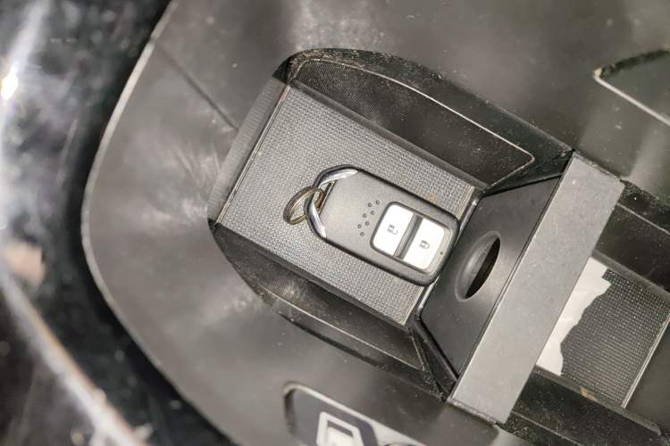 Used Honda Vezel 2017 1.8L CVT Front-Wheel Drive Pioneer Edition