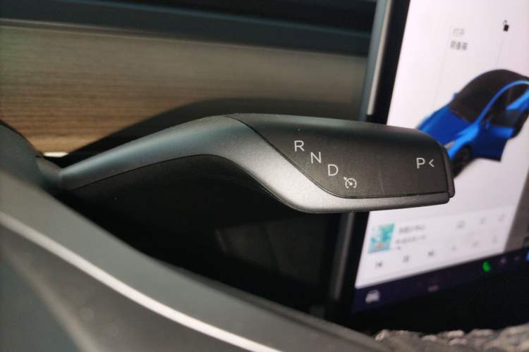 Used Tesla Model Y 2021 Long-Range All-Wheel-Drive Version 3D7
