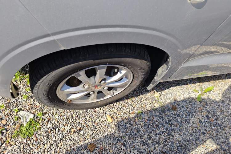 Used Wuling Hongguang V 2022 1.5L Jingqu Version Hydraulic Power Steering LAR
