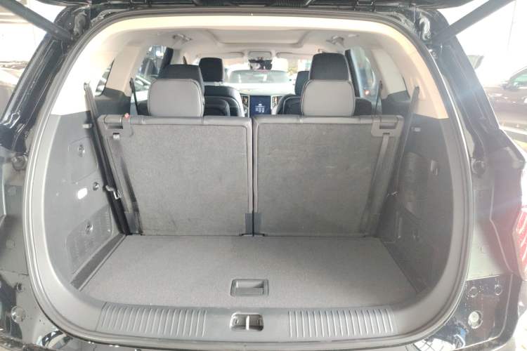 Used Hongqi HS7 PHEV 2024 2.0T PHEV Four-Wheel Drive Flagship Edition 6 Seats