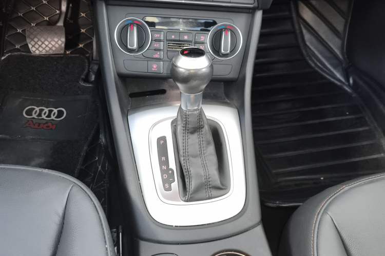 Used Audi Q3 2017 30 TFSI Fashion Model
