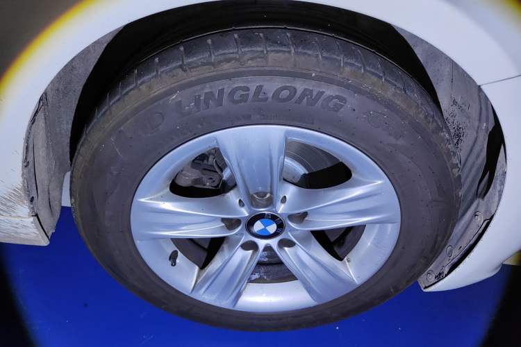 TDK.VehicleDetails.img