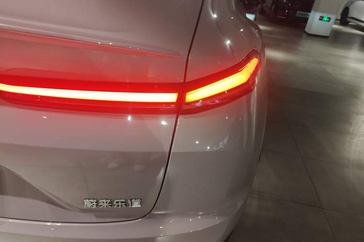 Used ONVO L60 2024 60 kWh Rear-Drive Version