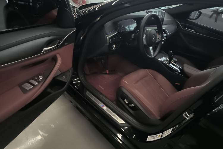 Used BMW 5 Series 2023 530Li Leading Model M Sport Package