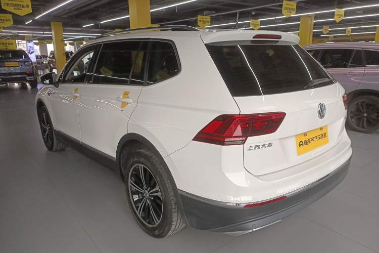 Used Volkswagen Tiguan L 2017 380TSI Automatic All-Wheel-Drive Luxury Edition
