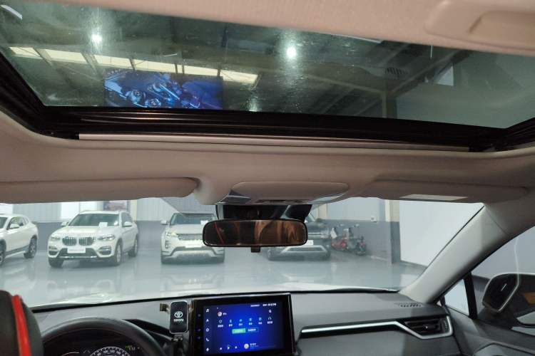 Used Toyota RAV4 2021 2.0L CVT Two-Wheel Drive Fashion PLUS Edition
