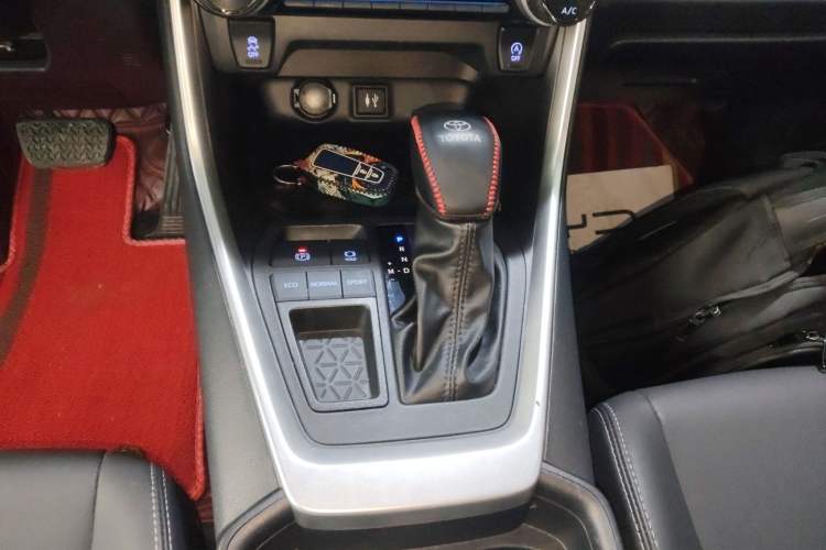 Used Toyota Wildlander 2022 2.0L CVT Two-Wheel Drive Luxury PLUS Edition
