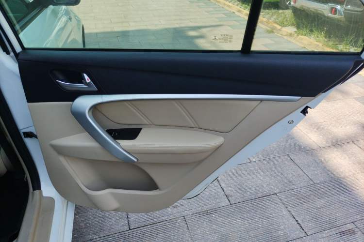 Used Geely Auto Emgrand 2017 Sedan Million Edition 1.5L Manual Luxury Model