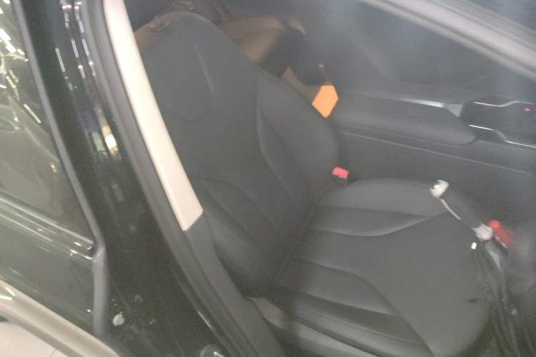 Used Hongqi E-QM5 2024 560km PLUS
