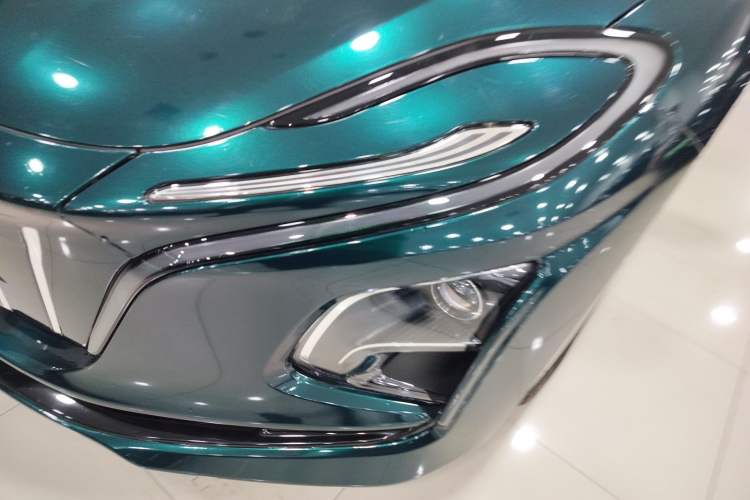 Used Hongqi E-QM5 2024 610 km PLUS
