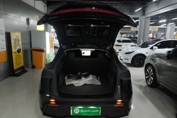 Used Tesla Model Y 2025 Long-Range All-Wheel Drive First Edition
