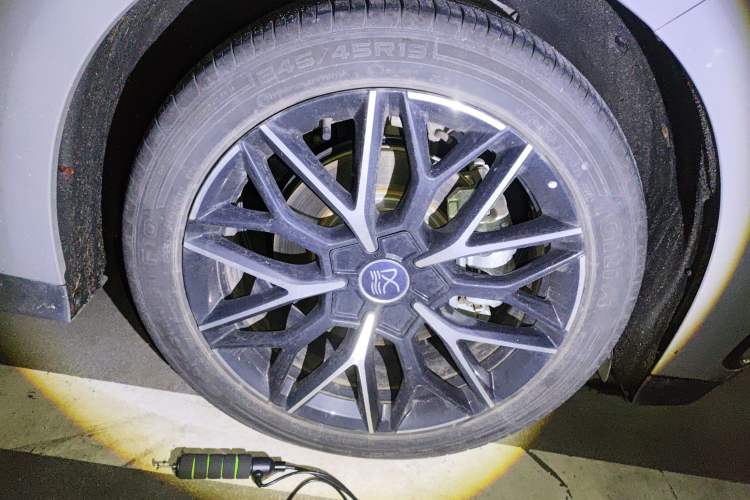 Used BYD Han 2024 EV Glory Edition 506KM Front-Wheel-Drive Premium Model
