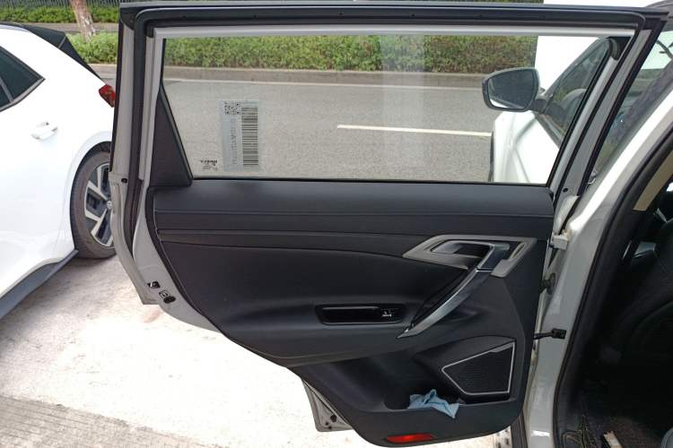 Used Geely Auto Emgrand X7 Sport 2018 1.8TD Automatic Two-Wheel Drive Smart Connect 4G Internet Edition