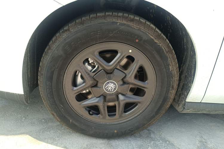 Used BYD Qin PLUS 2025 DM-i Smart Drive 55KM Leading Model
