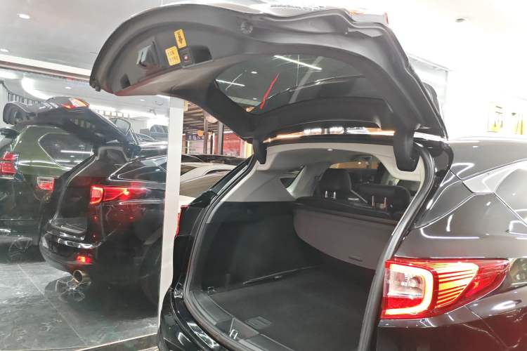 Used Acura RDX 2019 2.0T Smart Enjoyment Version SH-AWD China VI
