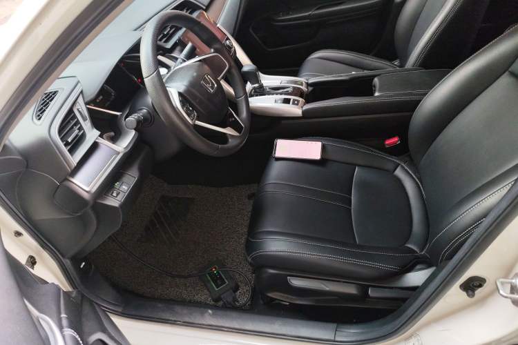 Used Honda Civic 2016 220TURBO CVT Luxury Edition
