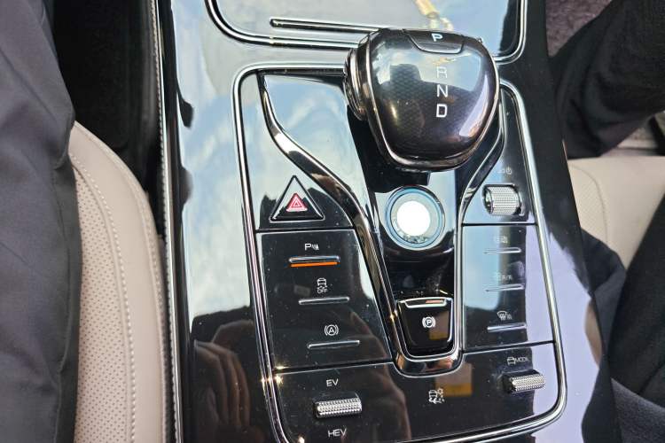 Used BYD Han 2025 DM-i 125KM Prestige Model
