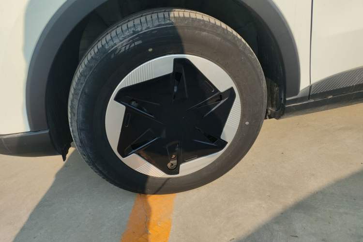 Used Geometry E Firefly 2024 301km Starlight
