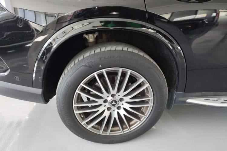 Used Mercedes-Benz GLC 2023 GLC 300 L 4MATIC Dynamic 7-Seater
