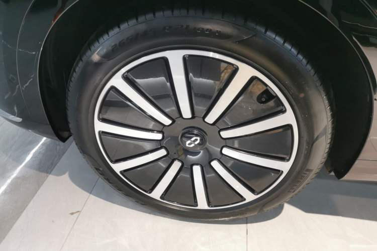 Used Hima AITO M9 2024 Range-Extended Ultra Version 52 kWh 6-Seater Model
