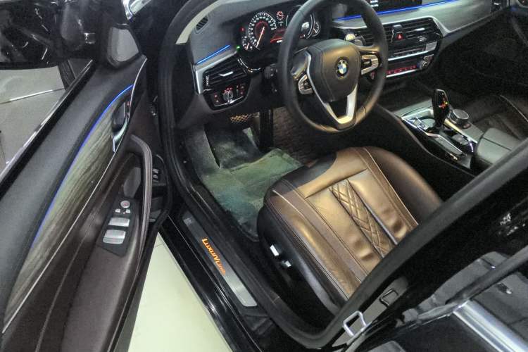 Used BMW 5 Series 2018 Facelifted 530Li Luxury Edition Premium Package