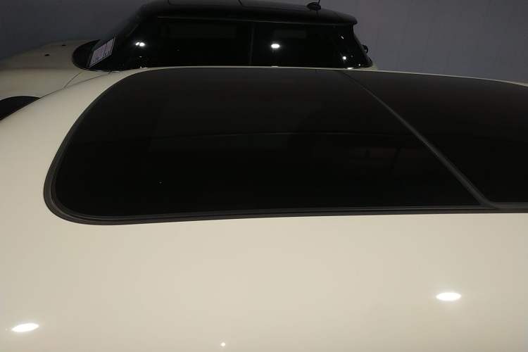 Used  MINI 2023 1.5T ONE
