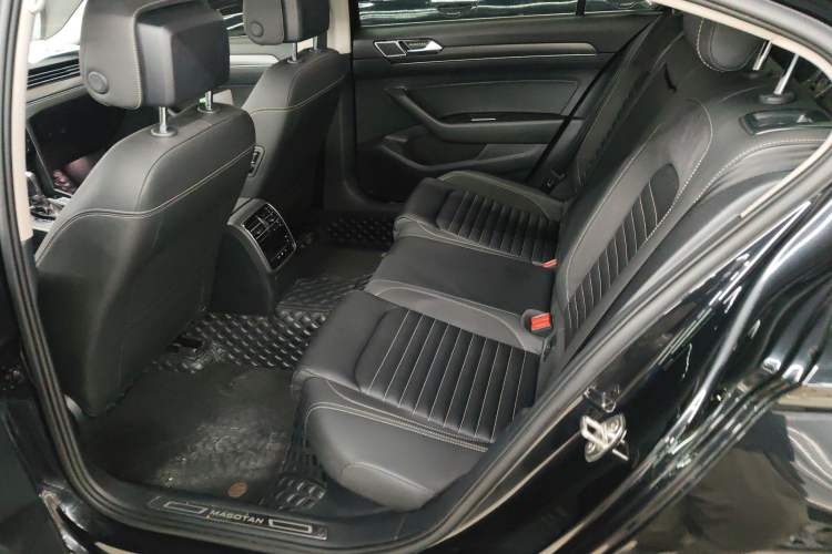 Used Volkswagen Magotan 2020 330TSI DSG Leading Model
