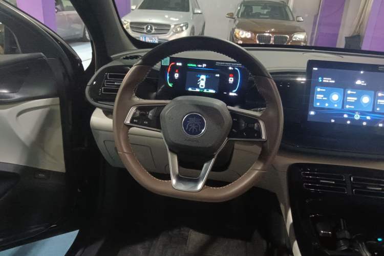 Used BYD Qin PLUS 2023 Champion Edition DM-i 55KM Leading Model
