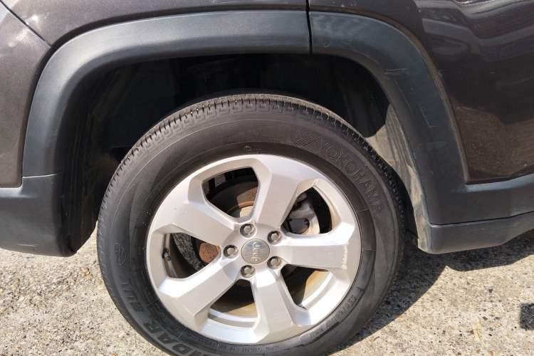 Used  Compass 2017 200T Automatic Enjoyment Version
