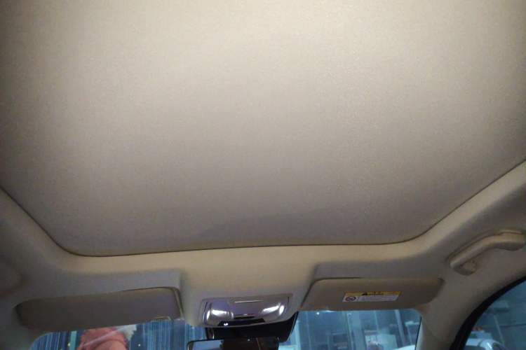 Used ORA Good Cat 2023 401 km Standard Range Prestige Version Lithium Iron Phosphate
