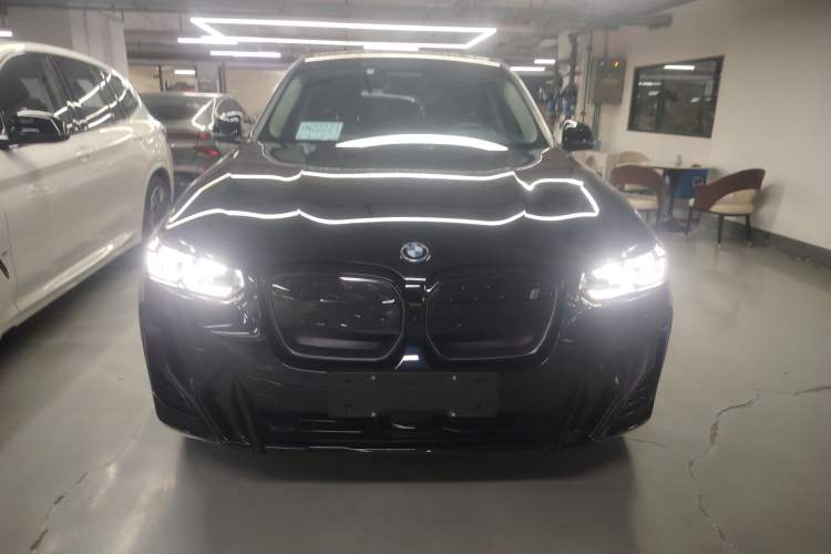 Used BMW iX3 2023 Leading Type

