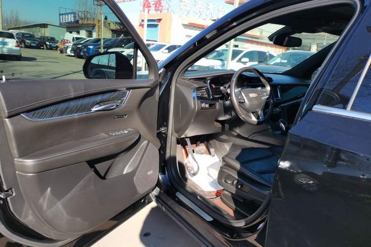 Used Cadillac XT6 2021 28T Six-Seater Four-Wheel-Drive Luxury Version
