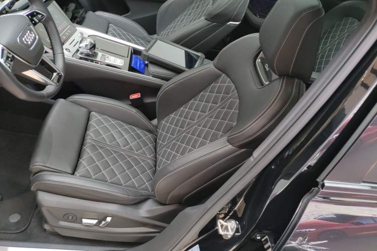 Used Audi Q6 2024 45 TFSI quattro Black Warrior Edition 6 Seats