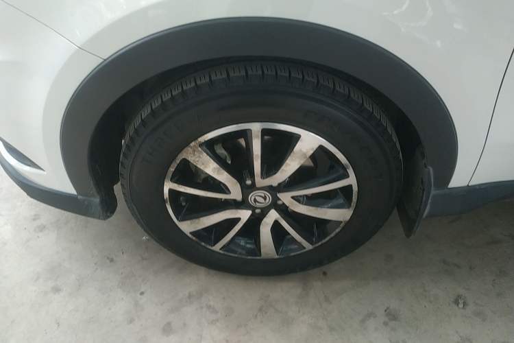 Used Dongfeng Fengon 580 2016 Revised Version 1.5T CVT Luxury Edition
