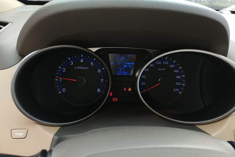 Used Hyundai ix35 2013 2.0L Automatic Two-Wheel Drive Smart GLS China IV Standard
