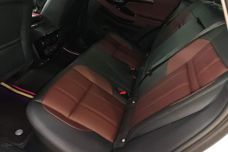 Used Land Rover Range Rover Evoque 2022 Aurora L 249 PS R-Dynamic Luxury Edition
