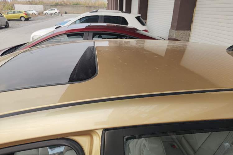 Used Nissan Tiida 2011 1.6L CVT Smart Version
