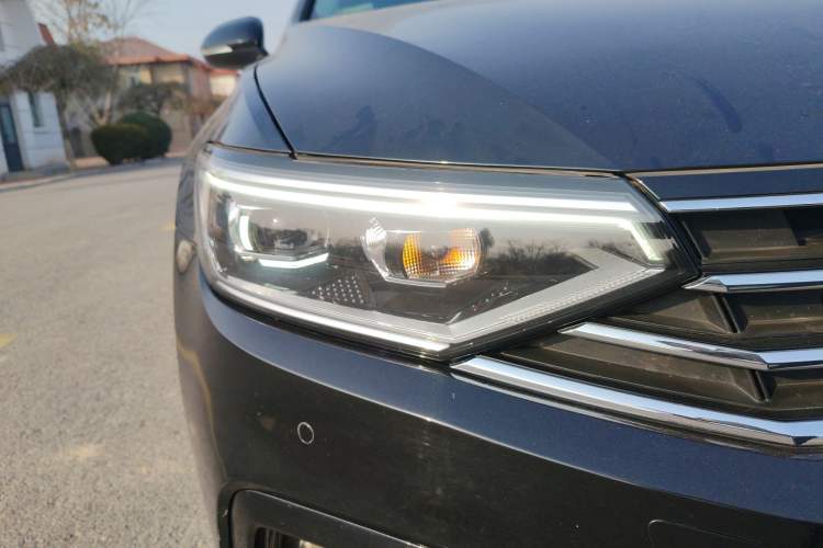 Used Volkswagen Magotan 2020 330TSI DSG Leading Model
