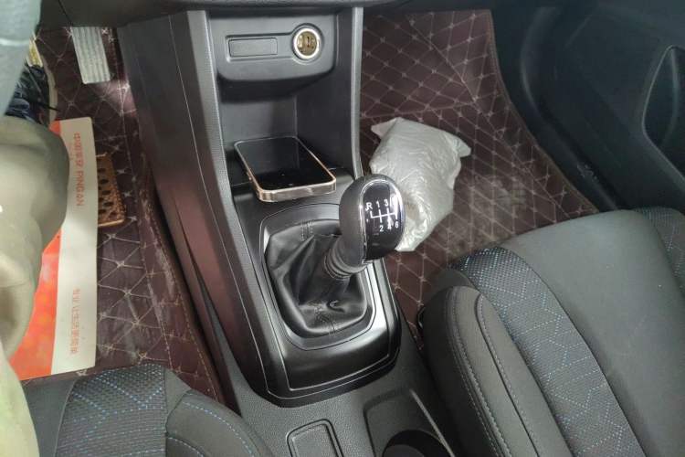 Used Baojun 310W 2017 1.2L Manual Value Edition China V