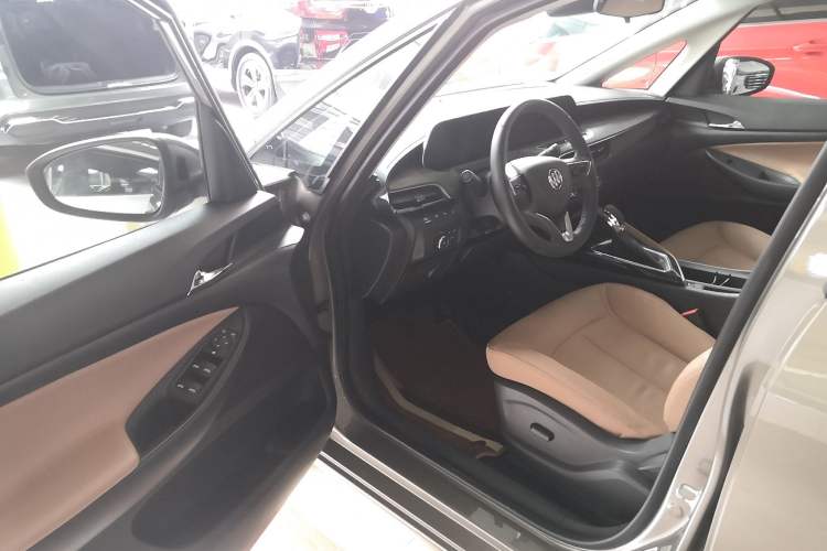 Used Buick GL6 2021 323T Mild Hybrid Connect Prestige Model
