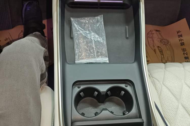 Used  11 2024 630 Rear-Wheel Drive Edition with Three Lasers
