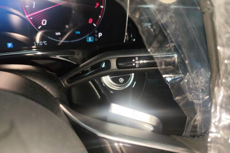 Used Mercedes-Benz E-Class 2025 Facelift E 300 L Luxury Edition
